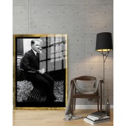 Yapay Zeka ile Yenilenmiş Atatürk Fotoğrafları Siyah Beyaz Cam Tablo, 3d Dekoratif BaskıDik 69