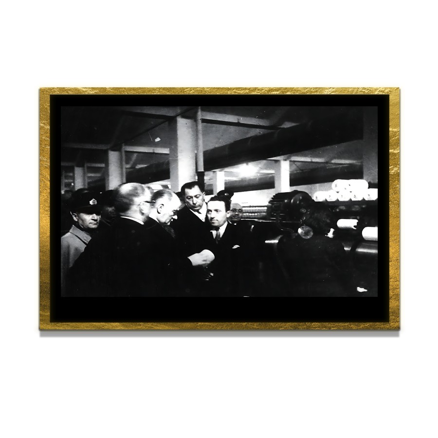 Yapay Zeka ile Yenilenmiş Atatürk Fotoğrafları Siyah Beyaz Cam Tablo, 3d Dekoratif Baskı 29