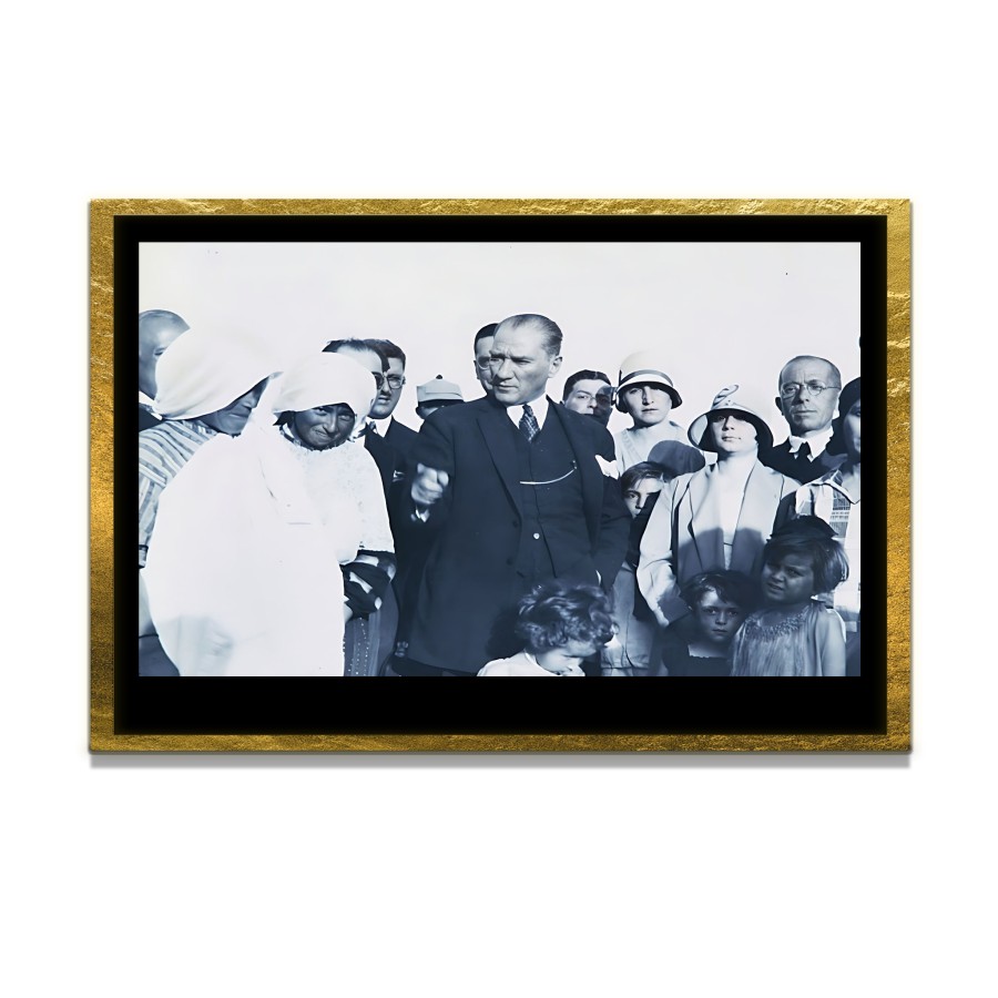 Yapay Zeka ile Yenilenmiş Atatürk Fotoğrafları Siyah Beyaz Cam Tablo, 3d Dekoratif Baskı 122