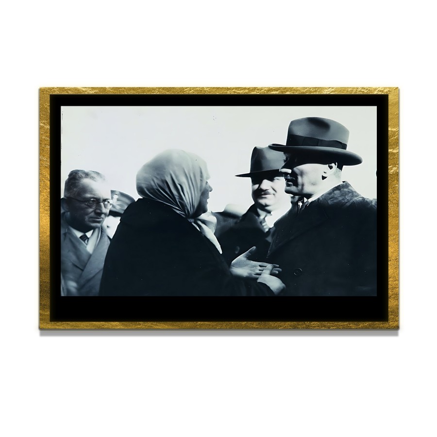 Yapay Zeka ile Yenilenmiş Atatürk Fotoğrafları Siyah Beyaz Cam Tablo, 3d Dekoratif Baskı 156