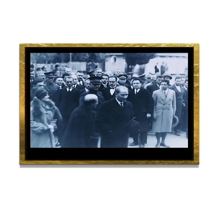 Yapay Zeka ile Yenilenmiş Atatürk Fotoğrafları Siyah Beyaz Cam Tablo, 3d Dekoratif Baskı 256