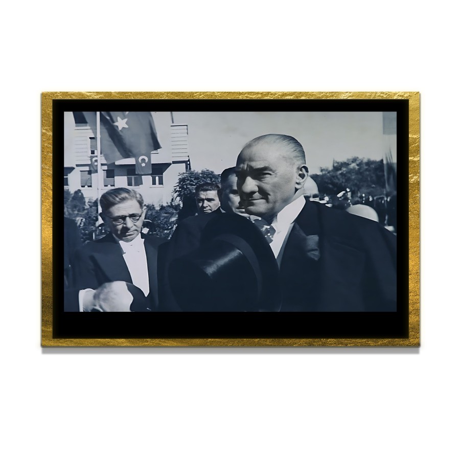 Yapay Zeka ile Yenilenmiş Atatürk Fotoğrafları Siyah Beyaz Cam Tablo, 3d Dekoratif Baskı 278