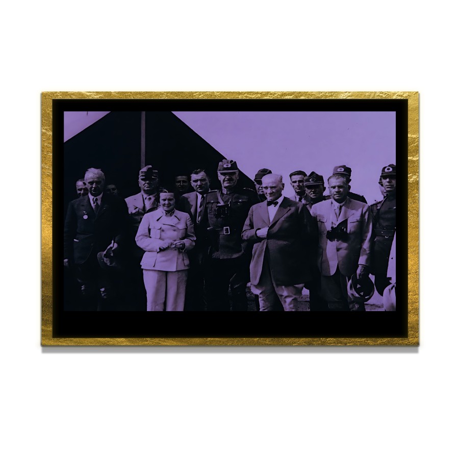 Yapay Zeka ile Yenilenmiş Atatürk Fotoğrafları Siyah Beyaz Cam Tablo, 3d Dekoratif Baskı 376