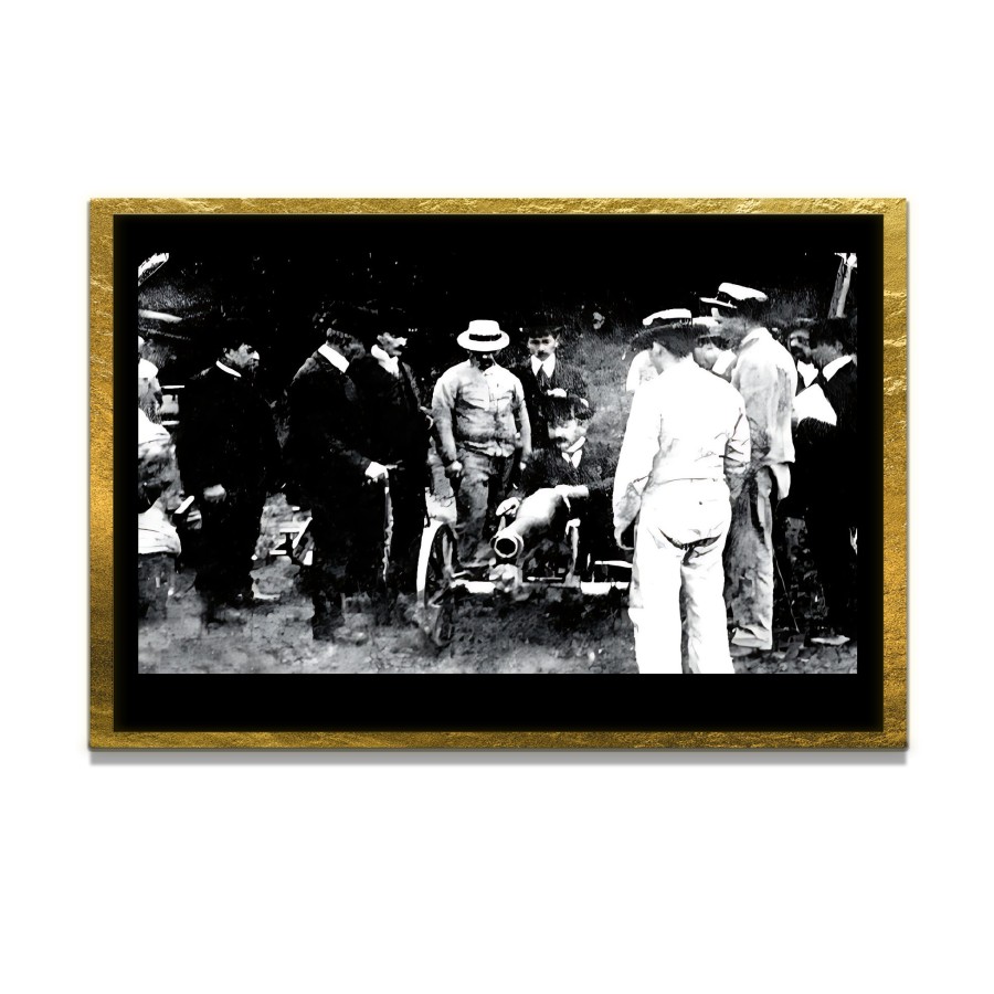 Yapay Zeka ile Yenilenmiş Atatürk Fotoğrafları Siyah Beyaz Cam Tablo, 3d Dekoratif Baskı 385