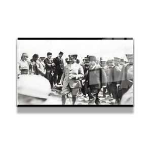 Atatürk Cam Tablo Yatay 240