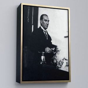 Çerçeveli Atatürk Portre Tablosu Mustafa Kemal Atatürk Dikdörtgen Dekoratif Kanvas Tablo-148