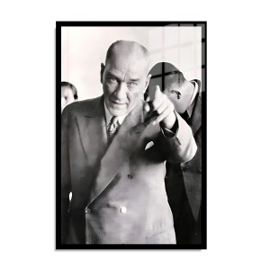 Atatürk Cam Tablo 107