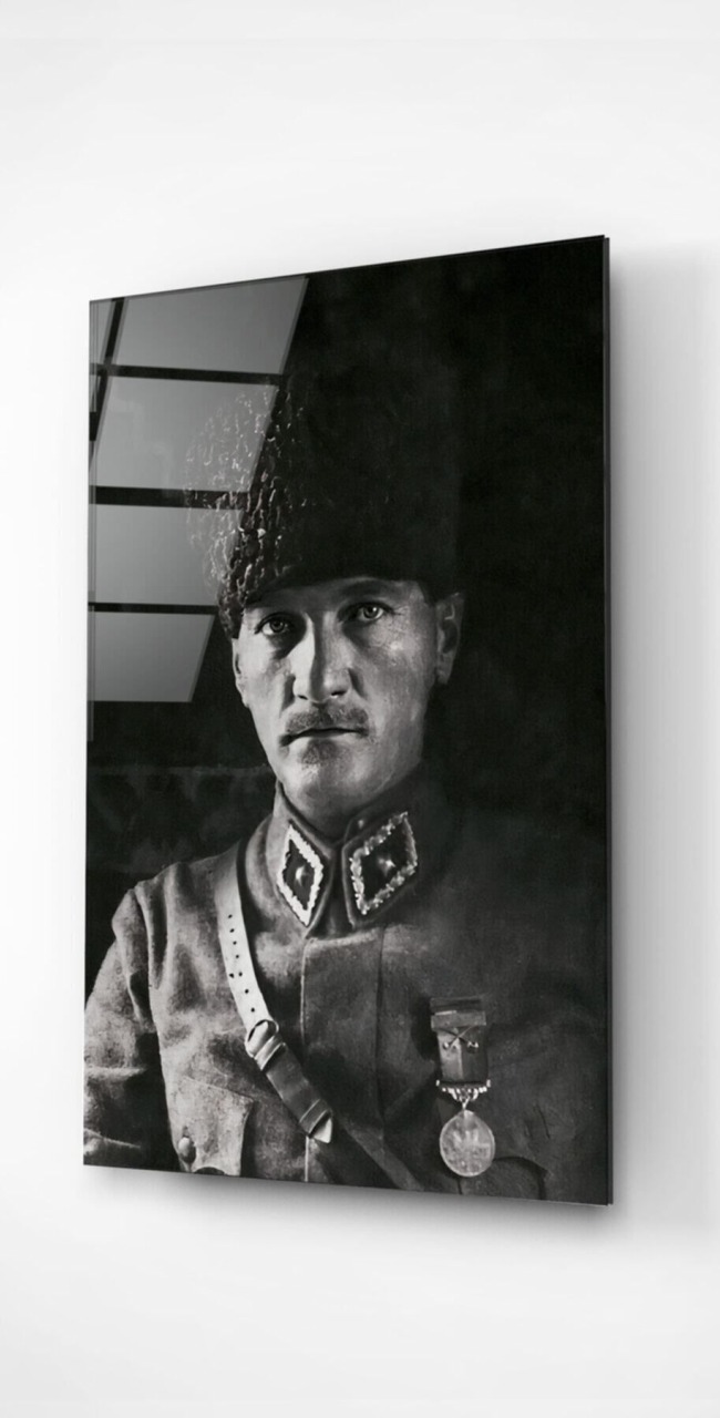 Atatürk Cam Tablo