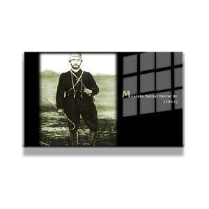 Atatürk Cam Tablo Yatay 656