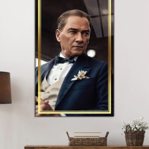 Gold Şeritli Yapay Zeka Atatürk Portresi Cam Tablo, Darbelere Dayanıklı Kırılmaz Temperli