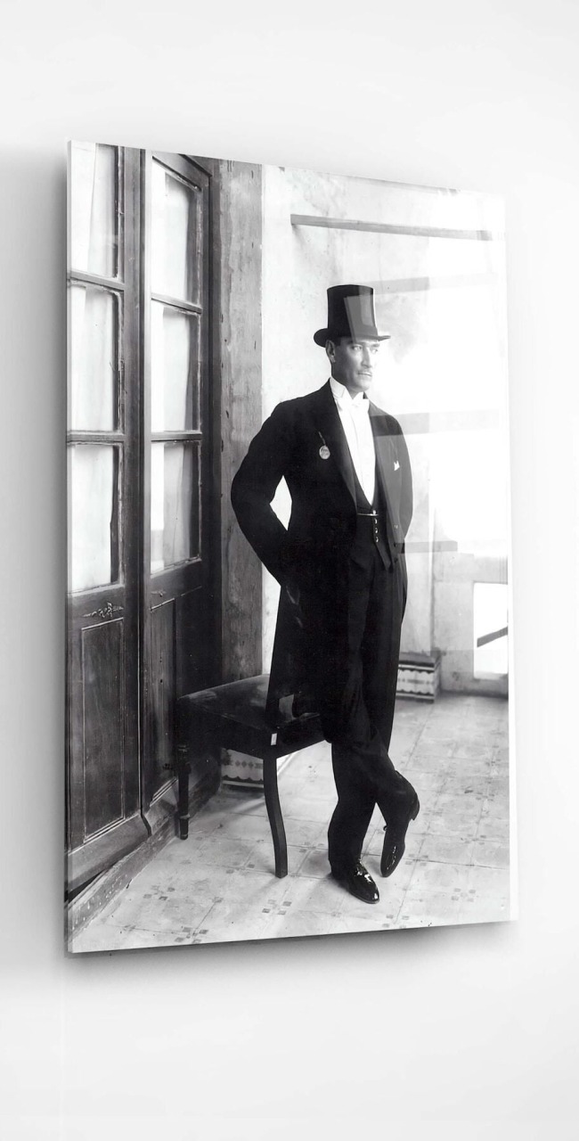 Atatürk 2 Cam Tablo