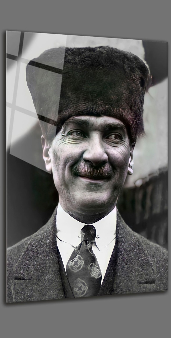 ATATÜRK ŞAPKALI PORTRE CAM TABLO - OFİS DEKORASYON - 4 MM KIRILMAZ TEMPERLİ DUVAR TABLOSU - EV DEKOR