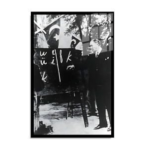 Atatürk Cam Tablo 80