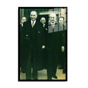 Atatürk Cam Tablo 142