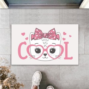 Dijital Baskı Beyaz Cool Pembe Gözlüklü Fiyonklu Kedi Dekoratif Kapı Paspası Ps1321